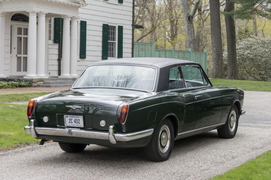  Rolls-Royce Corniche Saloon 1971 года  (фото 14 из 18)